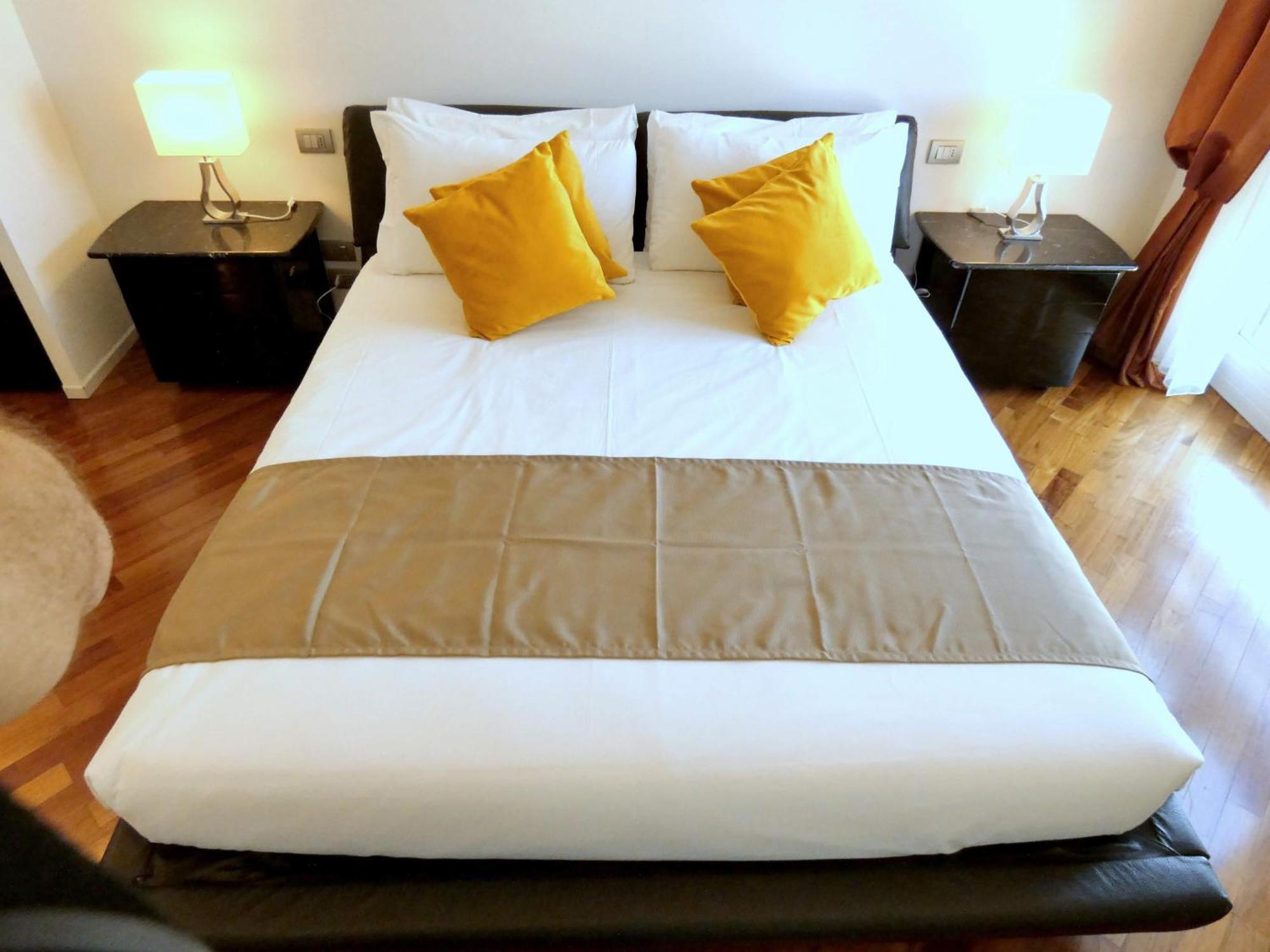 Heart Milan Apartments Duomo Missori Ngoại thất bức ảnh